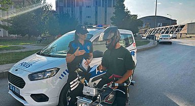 Erzincan'da polislerden sürücülere bilgilendirme