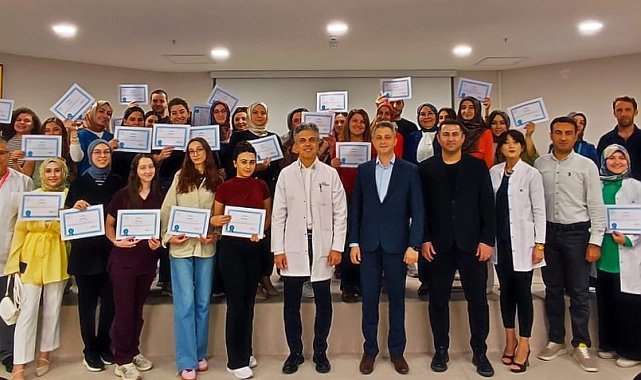 Erzincan'da sağlık çalışanlarına 'Anne Sütü ve Emzirme Danışmanlığı Eğitimi' verildi