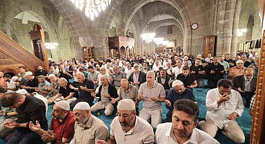 Erzurum'da Mevlid Kandili coşkusu yaşandı
