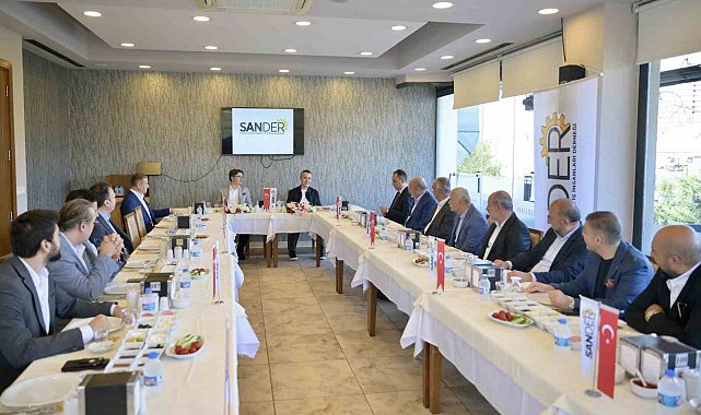 Esenyurt Belediye Başkan Vekili Can Aksoy sanayicilerle buluştu
