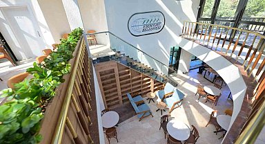 Esenyurt'ta Vatan Kitap Kafe açıldı