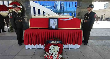 Eski TBMM Başkanı Karakaş son yolculuğuna uğurlandı