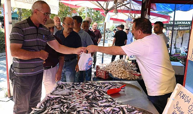 Eskişehir'de 'hayrına' balık dağıtma yarışı: 2 günde 6 ton dağıtıldı