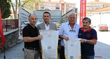 Eskişehir'de çiftçilere kanola tohumu desteği verildi