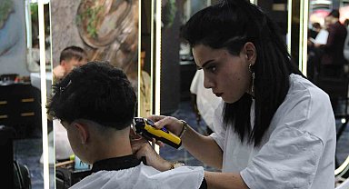 Eskişehir'de saç kesim yarışmasında 110 yarışmacı mücadele etti