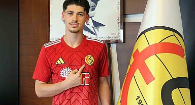 Eskişehirspor, 21 yaşındaki hücum oyuncusunu transfer etti