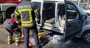 Esnafın zamanında müdahalesi aracın yanmasını önledi