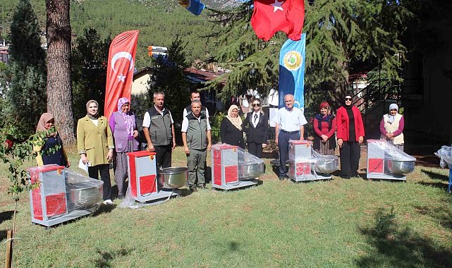 Feke'de köy üreticilerine üretimde hibe desteği verildi