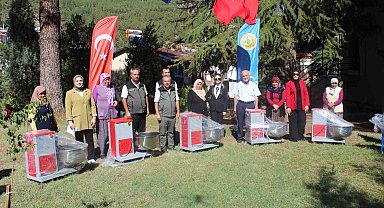 Feke'de köy üreticilerine üretimde hibe desteği verildi