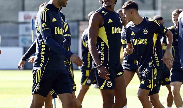 Fenerbahçe, Alanyaspor maçı öncesi kampa girdi