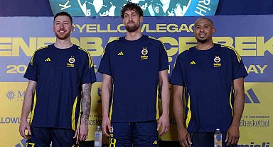 Fenerbahçe Erkek Basketbol Takımı oyuncuları, basın mensuplarıyla bir araya geldi