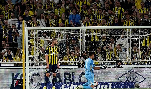 Fenerbahçe, evinde ilk puanını kaybetti