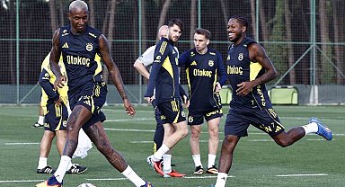 Fenerbahçe, Trabzonspor maçı öncesi kampa girdi