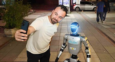 Festivale robotlu davet