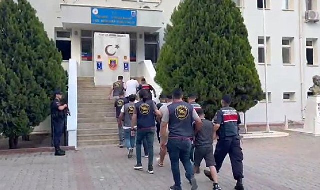 FETÖ tehdidiyle 1 milyon 293 bin lira dolandıran 5 sahte polis yakalandı