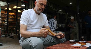Fiyatı 10 bin doları bulabiliyor, tespih sevdalıları borsasında buluşuyor