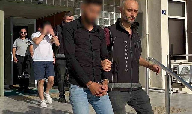 Forum AVM'de uyuşturucu alışverişi polise takıldı