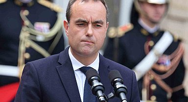 Fransa'da başbakan olarak atanan Lecornu, Bayrou'dan görevi devraldı