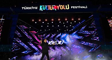 GastroANTEP'in ilk konserinde Kubat sahne aldı