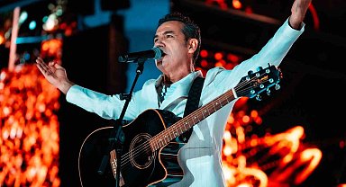 GastroANTEP'te Ferhat Göçer sahne aldı