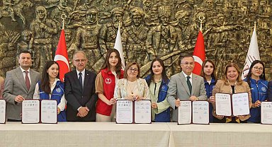 Gaziantep büyükşehir belediyesi "Öğrenci Dostu Şehir" protokolüne imza attı