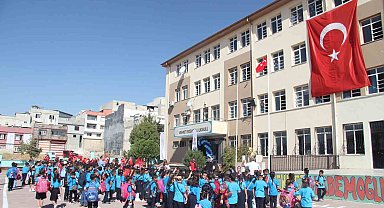 Gaziantep'te 705 bin öğrenci ders başı yaptı