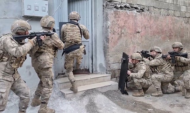 Gaziantep'te eylem hazırlığındaki DEAŞ üyelerine şafak operasyonu: 2 gözaltı