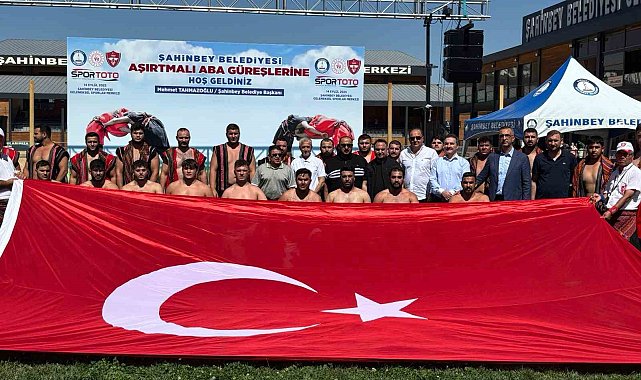 Gaziantep'te geleneksel aşırtmalı aba güreşleri heyecanı başladı