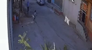 Gaziantep'te güpegündüz çocuk kaçırma girişimi son anda engellendi