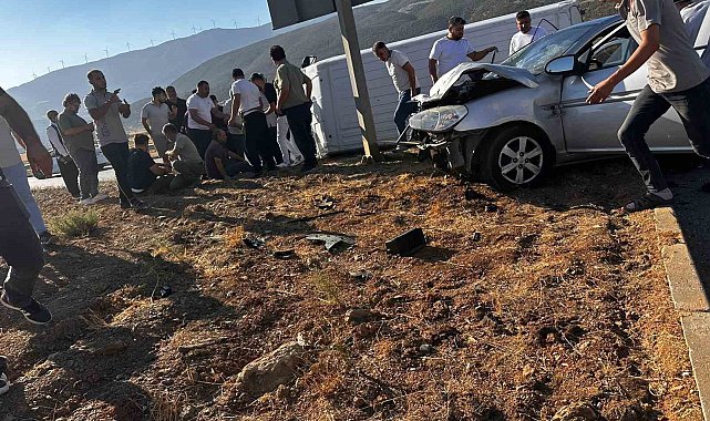 Gaziantep'te otomobil ile minibüs çarpıştı: 5 yaralı