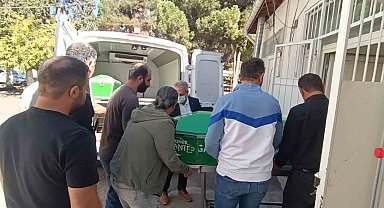 Gaziantep'te park halindeki tıra çarpan otomobildeki 3 kardeşten 2'si öldü