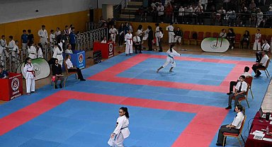 Gaziosmanpaşa'da "Başkanlık Kupası Açık Karate" ile "Masa Tenisi" turnuva heyecanı