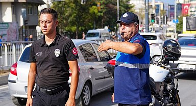 Gaziosmanpaşa'da zabıta ekipleri okul önlerinde görev başında