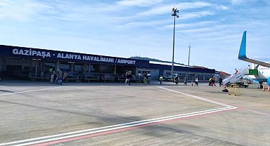 Gazipaşa-Alanya Havalimanı'nda rüzgar nedeniyle bazı uçuşlar iptal edildi