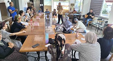 Gazipaşa'da huzurevinde sıra gecesi coşkusu