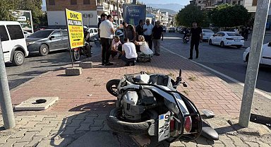 Gazipaşa'da minibüs ile motosiklet çarpıştı: 1 yaralı