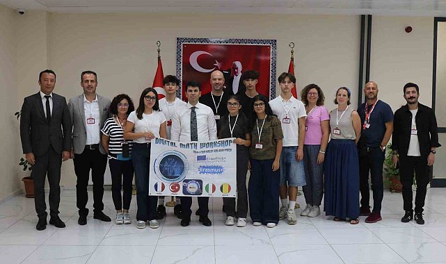 Gediz Altınkent'te Erasmus+ projesi: Avrupa'dan öğretmen ve öğrenciler Kaymakam Uzun ile bir araya geldi
