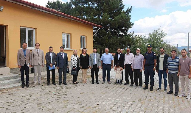 Gediz Kaymakamı Emrah Uzun köy ziyaretlerine devam ediyor