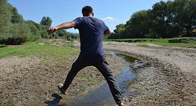 Gediz Nehri'nde alarm