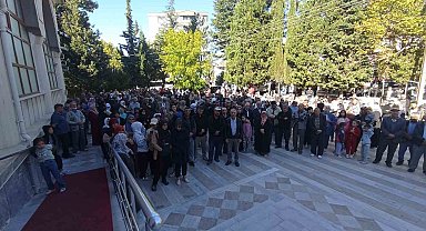 Gediz'de 31 umreci dualarla uğurlandı