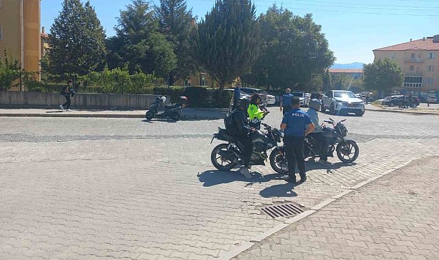 Gediz'de motosiklet denetimleri devam ediyor