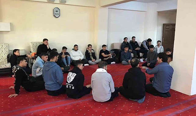 Gediz'deki Üniversite Gençlik Merkezi'nden Şanlıurfalı gençlere sıcak karşılama