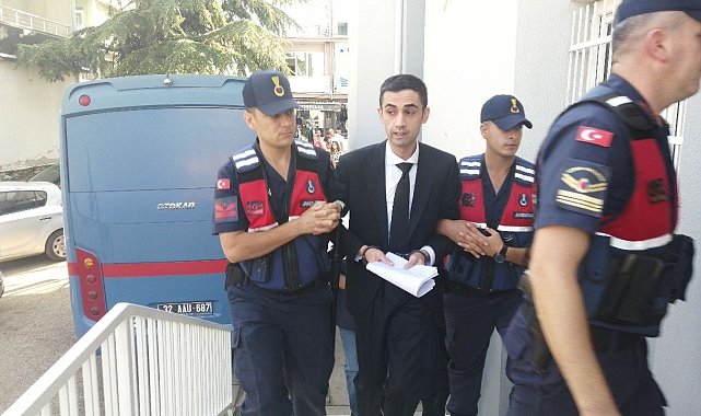 Gelendost Belediyesi zimmet ve rüşvet davasının ilk duruşmasında tahliye kararı çıkmadı