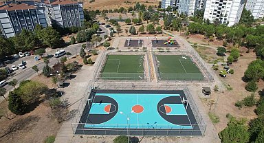 Gençlik parkının spor sahaları yenileniyor