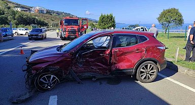 Giresun'da kavşakta kaza: 3 yaralı