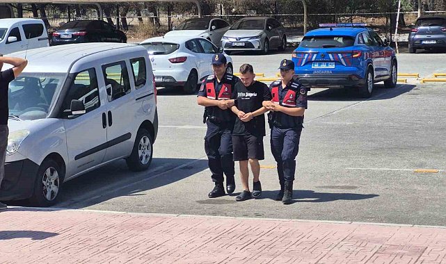 Göçmenlerle birlikte kıskıvrak yakalandı