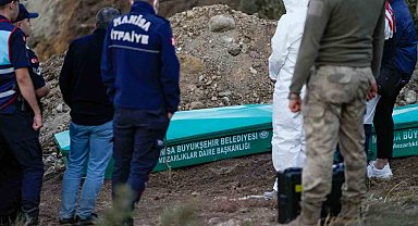 Göçük altında kalan iki çiftçinin cenazeleri morga kaldırıldı