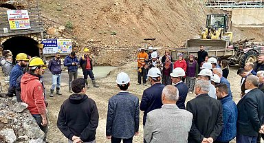 Göçükten sağ olarak kurtarılıp alkışlarla karşılanan madenci hayatını kaybetti