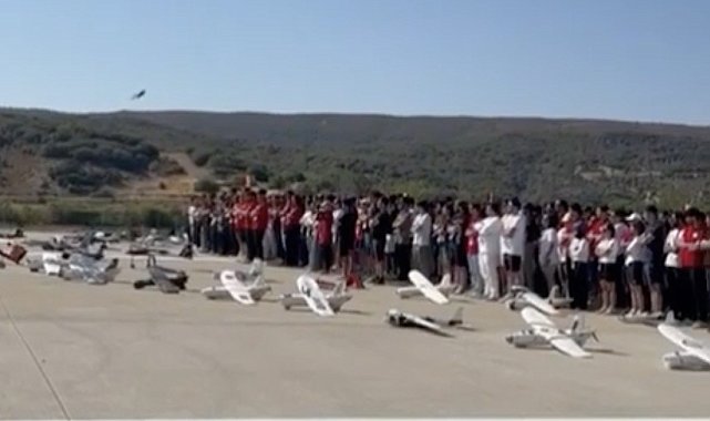 Gökçeada TEKNOFEST'te sıra 'Savaşan İHA Yıldızlar Yarışması'nda