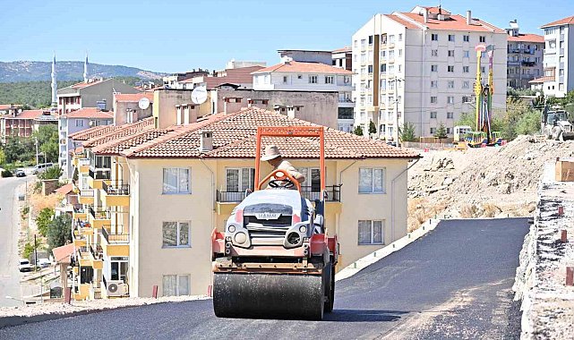 Gördes'te pazar yeri asfaltlanarak modern hale getirildi